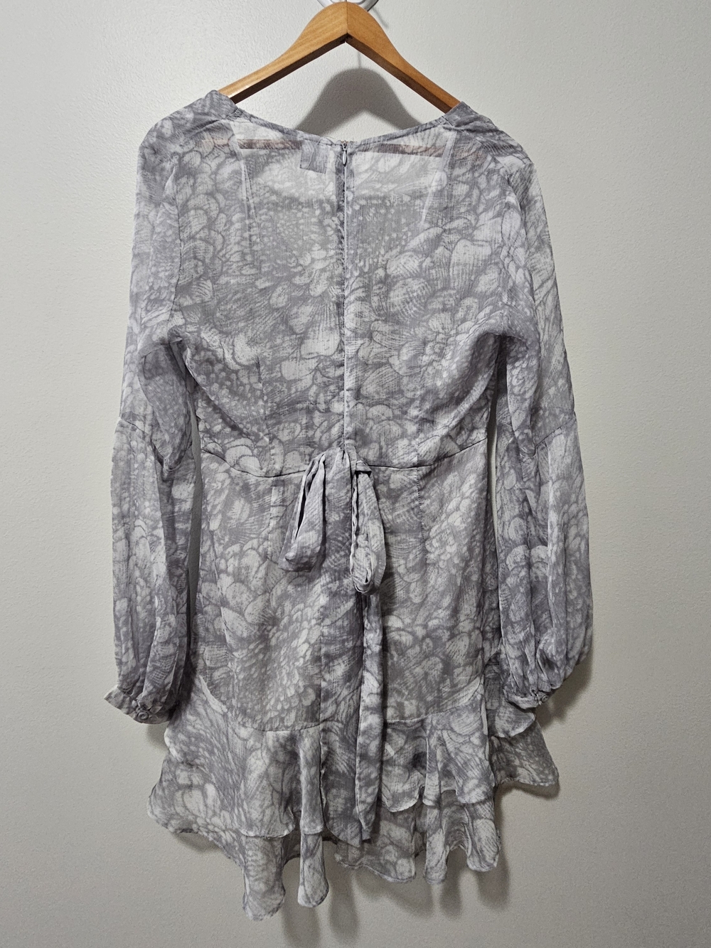 Gray Patterned Long-Sleeve Ruffle Dress - Picture 9 of 14